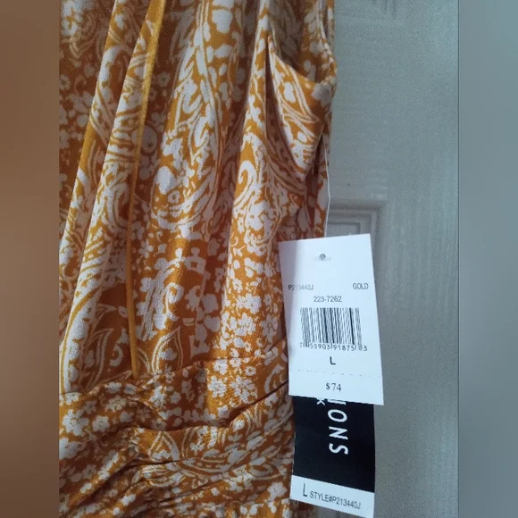 New Maxi Dress - Picture 4 of 6